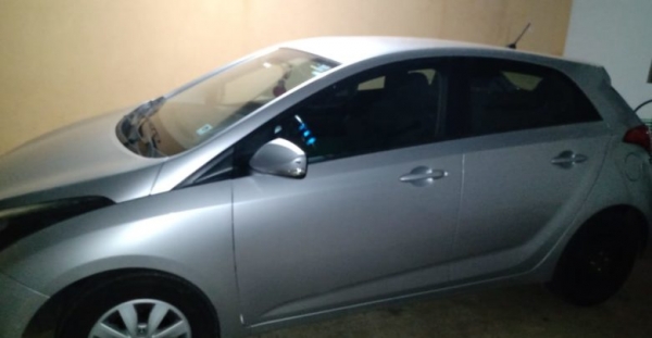 Bandido rouba carro mas é preso logo após pela Rocam