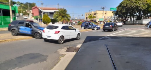 Máscara não é obrigatória em veículos de uso particular