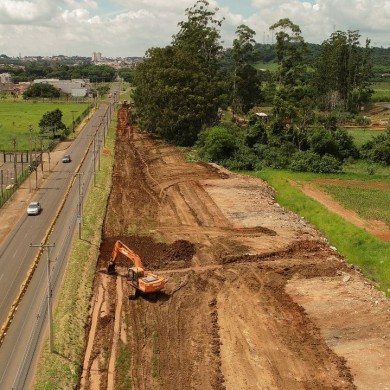 Sem garantia obras param em Mogi Guaçu.