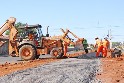 Trecho da Avenida Alíbio que usa recursos municipais seguem com obras