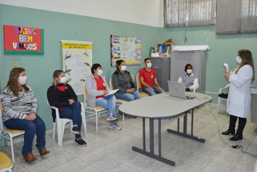 Itapira: Saúde promove ação educativa na região central