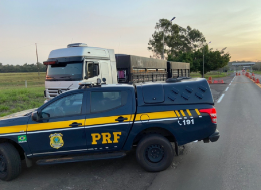 Polícia Rodoviária Federal recupera veículo furtado em Mogi Guaçu