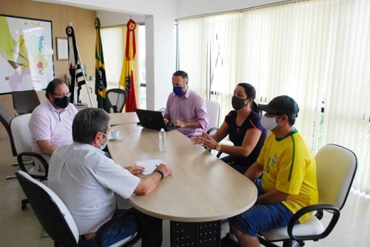 Feirantes de produtos não alimentícios recebem autorização para voltarem a trabalhar