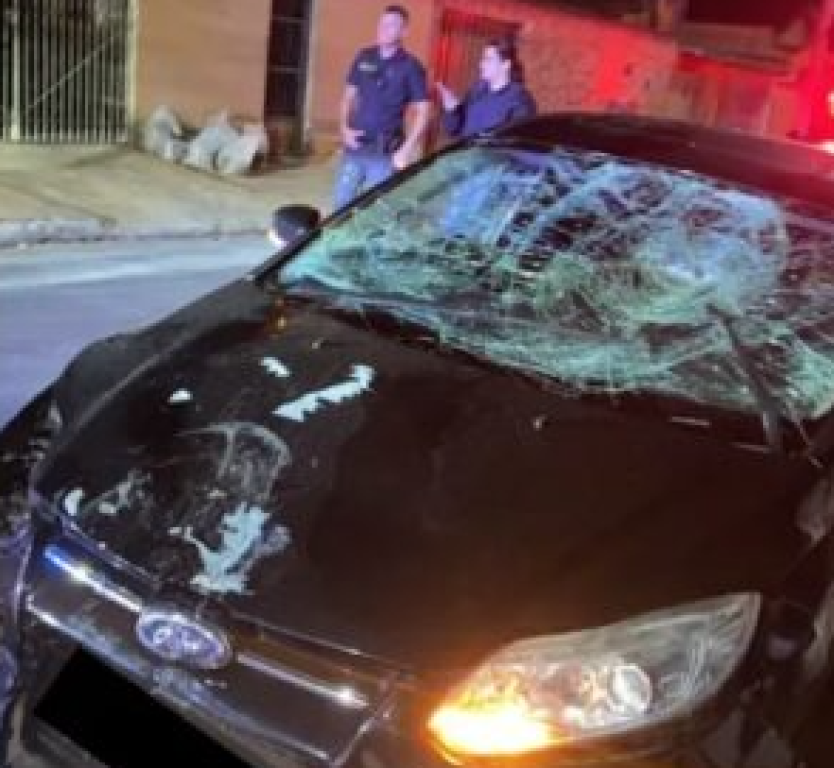 Homem com sinais de embriaguez é preso após acidente que deixou motociclista gravemente ferido