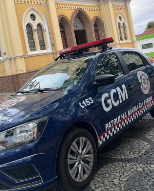 Mulher é vítima de roubo e agressão na região de Piteiras