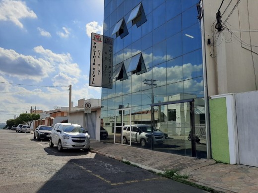 Mulher teria inventado sequestro e roubo para justificar uso de dinheiro do pai
