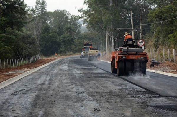 Entrega da obra da Avenida Nico Lanzi acontecerá daqui 60 dias