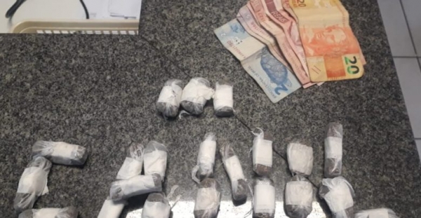 CANIL apreende diversas porções de maconha com menor
