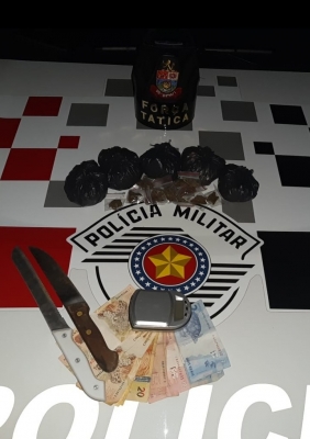 Mulher é presa por tráfico de drogas no Parque das Laranjeiras