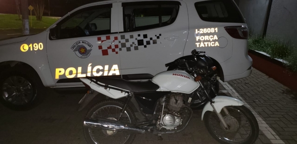 Moto roubado é recuperada pela Força Tática após perseguição