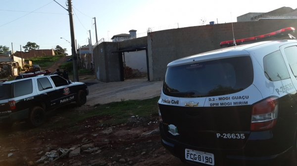 2 indivíduos são presos suspeitos de roubos a residências e veículos 