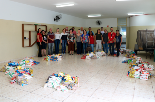 Caminhada Azul e Rosa 2019 arrecada 769kg de alimentos