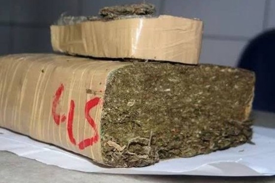 Casal é preso em Mogi Guaçu pela Polícia Civil de São Paulo com 42 tijolos de maconha 