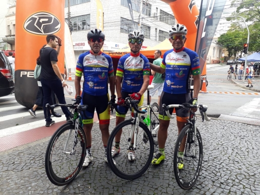 Ciclistas mogimirianos participaram de prova em Poços de Caldas