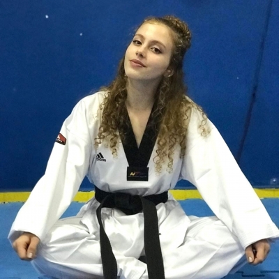 Com apoio da Franco Montoro, Ana Laura conquista ouro no paulista Taekwondo de faixas pretas