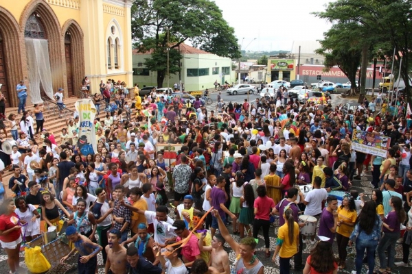 Mogi Folia terá artistas locais e Banda Rapazolla 
