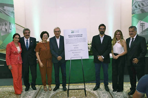 Curso de medicina é oficialmente iniciado na Faculdade Franco Montoro
