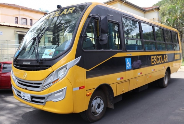 Mogi Mirim recebe novo ônibus para o transporte de alunos