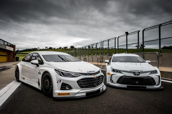 Stock Car faz primeiro teste com os novos Corolla e Cruze no Vello Cittá