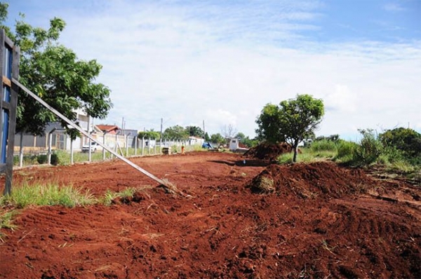 Canteiro de obras começa a ser preparado na Avenida Emília Marchi Martini