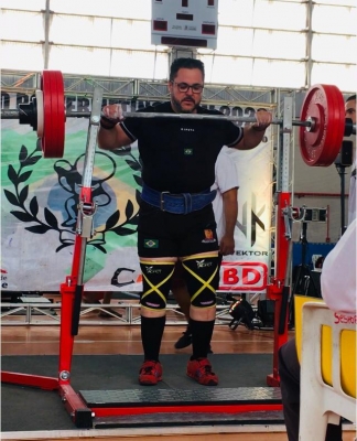 Atletas Guaçuanos brilham no Brasileiro de Powerlifting em Joinville SC