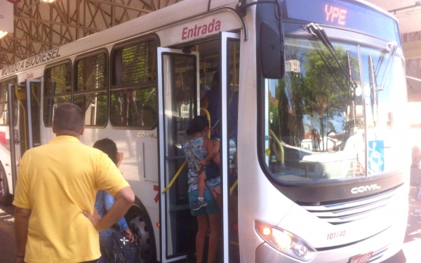 Transporte coletivo reduz número de ônibus a partir de segunda-feira, dia 23