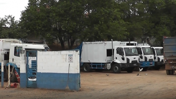 Construrban não cumpre acordo e coletores retomam greve