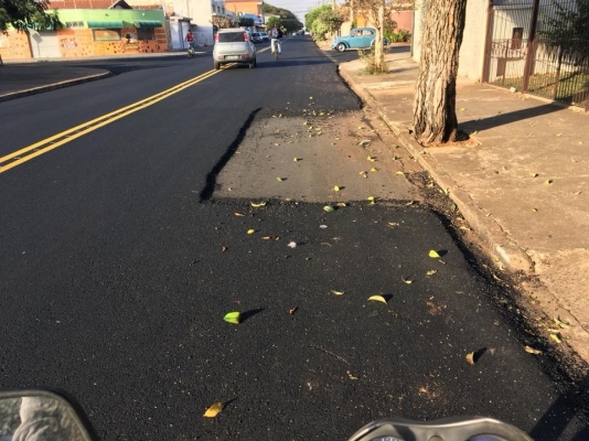 Recapeamento gera prejuízo para motoristas e pedestres