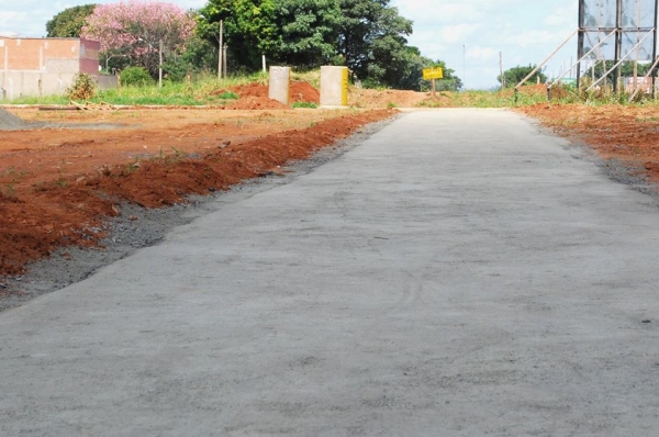 Ciclovia começa a ser implantada na Avenida Alíbio Caveanha